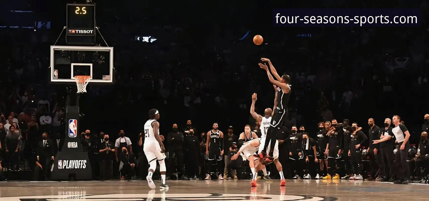 如何通过四季体育平台深度解析火箭队主场大胜尼克斯的关键数据？